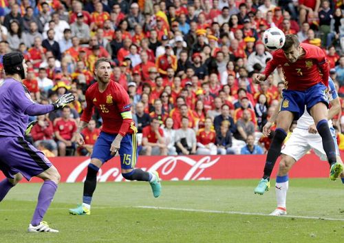  法甲焦点战：尼斯 VS 洛里昂，赛前情报深度剖析